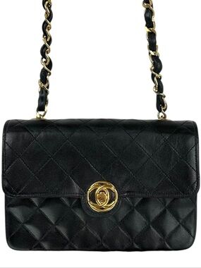 Chanel CC LOGO Round Emblem Turnlock Flap GHW